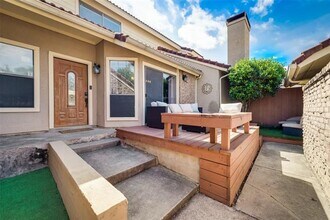 2652 Entrada Blvd in Irving, TX - Building Photo - Building Photo