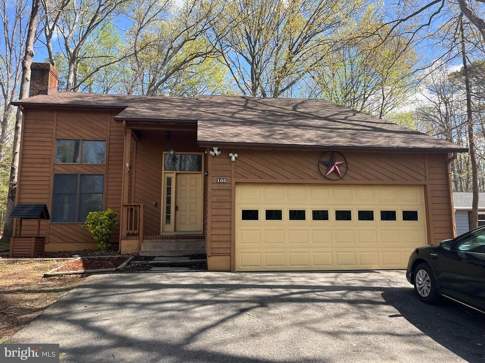 105 Birdie Rd in Locust Grove, VA - Building Photo