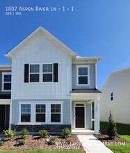 1807 Aspen River Ln in Apex, NC - Foto de edificio - Building Photo