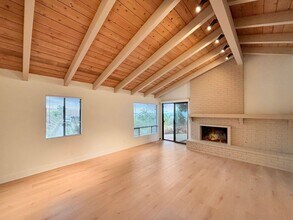 5578 Candlelight Dr in San Diego, CA - Building Photo - Building Photo