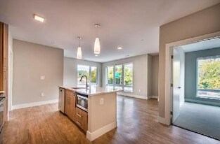 211 Concord Tpke, Unit 29 in Cambridge, MA - Building Photo