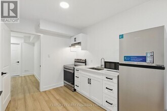 2308 Saddlerock Ave in London, ON - Building Photo - Building Photo