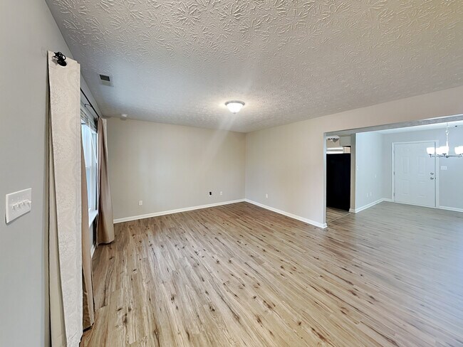 11106 Waterfield Ln in Indianapolis, IN - Building Photo - Building Photo