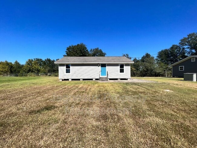 property at 2818 LA-14