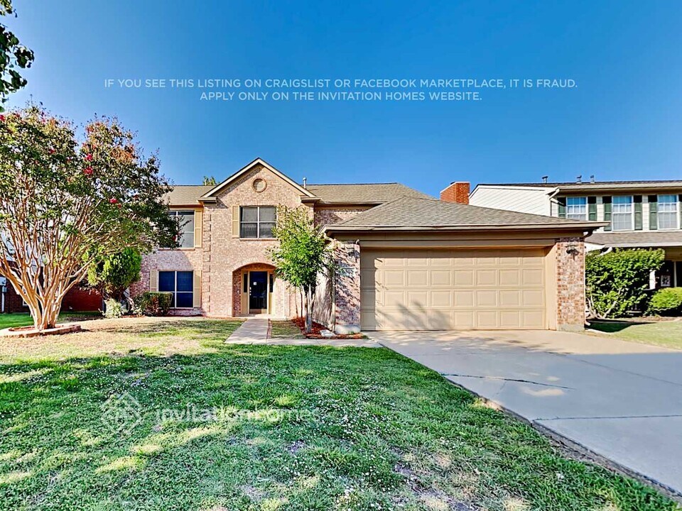 5555 Rocky Mountain Rd in Fort Worth, TX - Foto de edificio