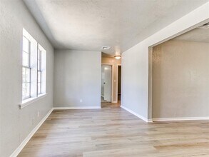 3220 NE 14th Pl in Oklahoma City, OK - Building Photo - Building Photo