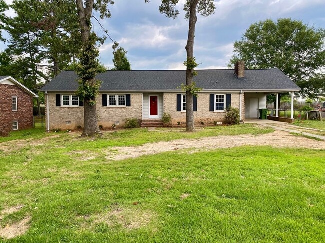 property at 112 Pinehurst Dr