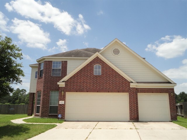 6802 Lark Hill St in Humble, TX - Building Photo