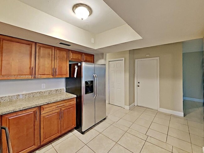 5261 SW 8th Ct