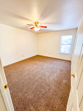 500 S Main Ave in Denver City, TX - Building Photo - Interior Photo