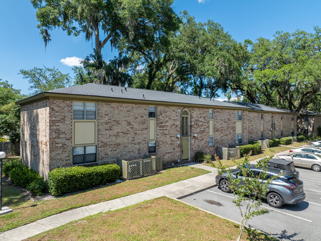 Hidden Oaks Condominiums in Jacksonville, FL - Building Photo - Building Photo