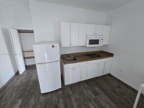 1345 Pennsylvania Ave, Unit 2 in Miami Beach, FL - Building Photo - Building Photo