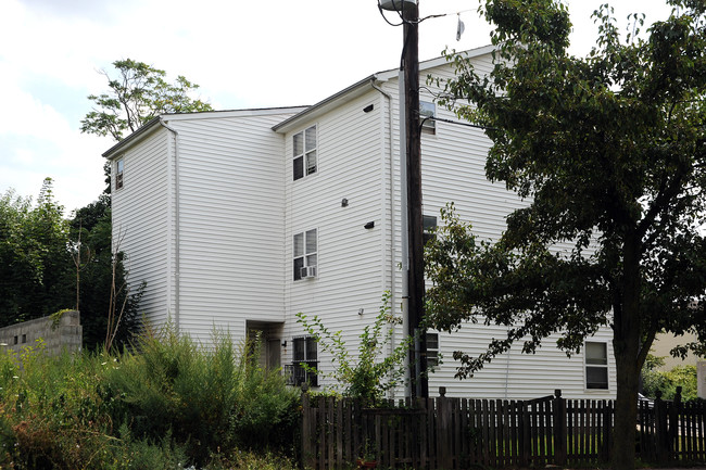 Littleton Avenue Community Village in Newark, NJ - Foto de edificio - Building Photo