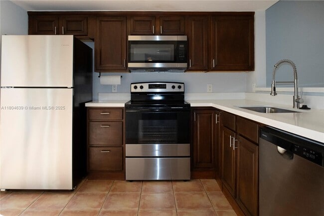 11312 SW 133rd Pl in Miami, FL - Building Photo - Building Photo