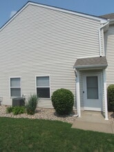 25200 Faraday Rd in Manhattan, IL - Building Photo - Building Photo