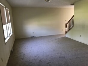 207 Leedy Way W in Chambersburg, PA - Building Photo - Building Photo