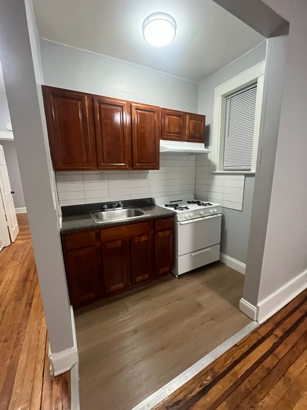 227 N Oraton Pkwy in East Orange, NJ - Building Photo - Building Photo