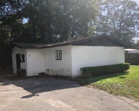2117 Jammes Rd in Jacksonville, FL - Foto de edificio - Building Photo