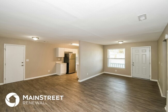 6260 Merrill Rd in Jacksonville, FL - Foto de edificio - Building Photo