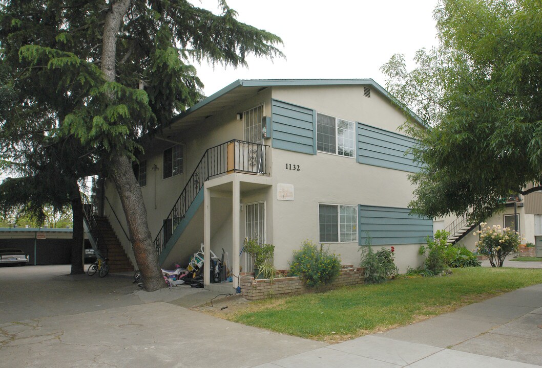 1132 West Hamilton in Campbell, CA - Building Photo