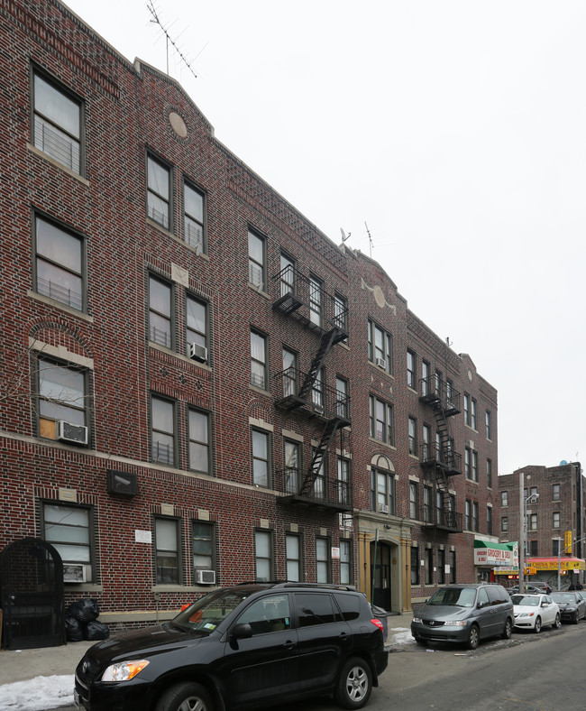 73 E 96th St in Brooklyn, NY - Foto de edificio - Building Photo