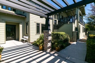 1520 Mandalay Beach Rd in Oxnard, CA - Building Photo - Building Photo