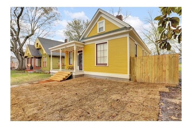 2181 Madison Ave in Memphis, TN - Building Photo - Building Photo
