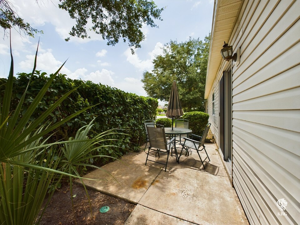 1702 Quintero Ct in the Villages, FL - Building Photo