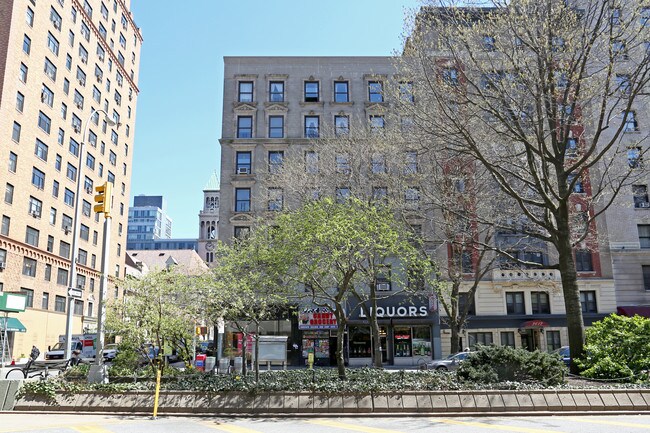 230 West 99th Street in New York, NY - Foto de edificio - Building Photo