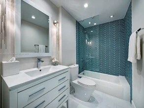 1455 Ocean Dr, Unit APT 1204 in Miami Beach, FL - Building Photo - Building Photo