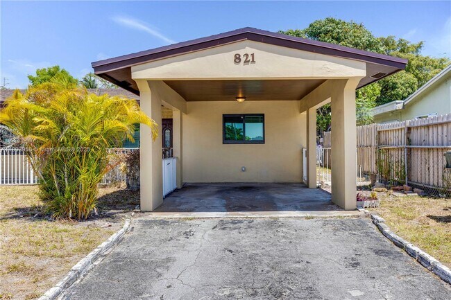 821 NW 41st St in Fort Lauderdale, FL - Building Photo - Building Photo