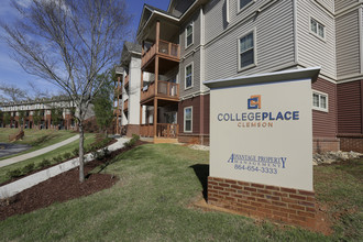 CollegePlace Clemson in Clemson, SC - Foto de edificio - Building Photo