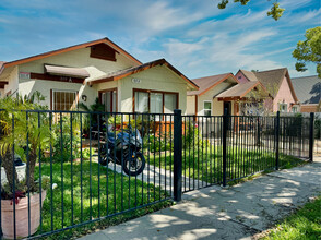 819 Cypress Ave in Santa Ana, CA - Building Photo - Building Photo