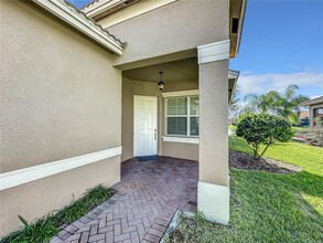 4844 Sandy Glen Way in Wimauma, FL - Building Photo - Building Photo