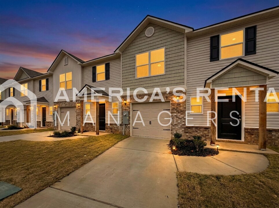 306 Skykomish Rd in Decatur, AL - Building Photo