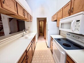 8020 Holland Ct in Arvada, CO - Building Photo - Building Photo