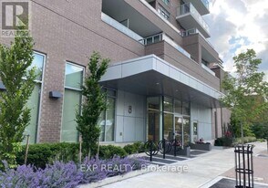 8 Ann St in Mississauga, ON - Building Photo