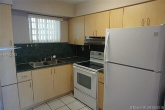 2496 SW 17th Ave-Unit -5310 in Miami, FL - Building Photo - Building Photo