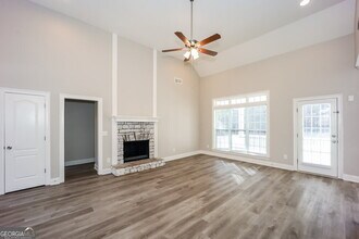 101 Landon Dr in Whitesburg, GA - Building Photo - Building Photo