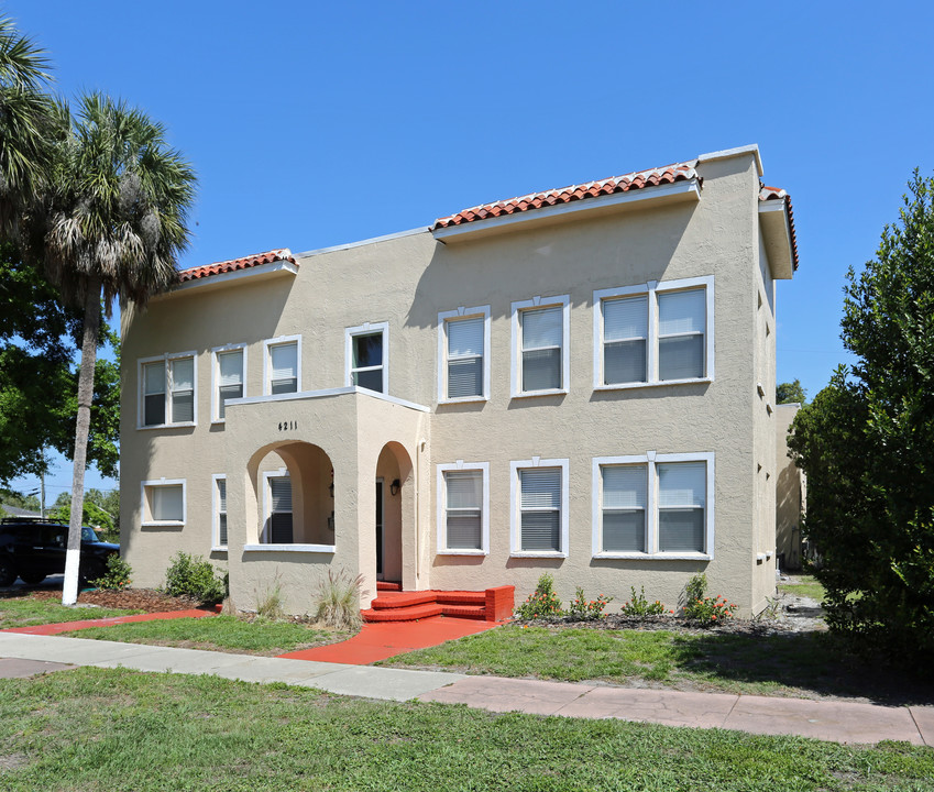 4211 W North A St in Tampa, FL - Building Photo