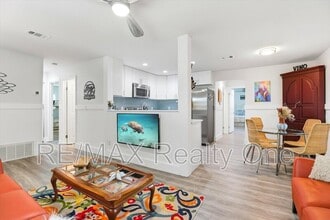 750 NE 2nd Ave in Crystal River, FL - Building Photo - Building Photo