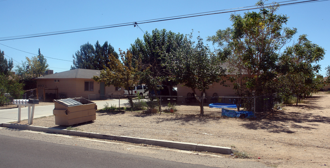 16279 Orange St in Hesperia, CA - Building Photo