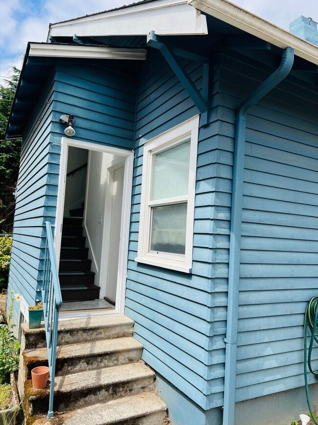 property at 3832-3834-3834 N Albina Ave