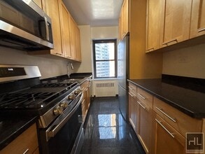 EAST 55 STREET, Unit 7B in New York, NY - Building Photo - Building Photo