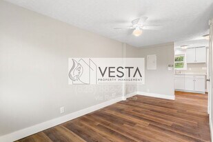 26 Reid St in Marion, NC - Building Photo