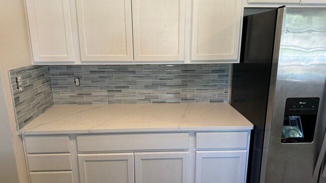 8114 Meadowglen Dr in Orlando, FL - Building Photo - Building Photo