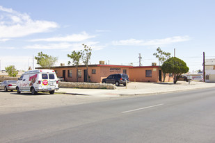 3130 Dyer St in El Paso, TX - Building Photo