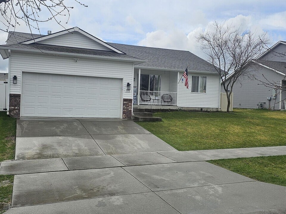 3396 W Thorndale Loop in Coeur d'Alene, ID - Building Photo
