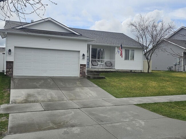 property at 3396 W Thorndale Loop