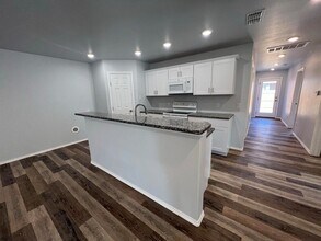 5606 Jarvis St in Lubbock, TX - Foto de edificio - Building Photo